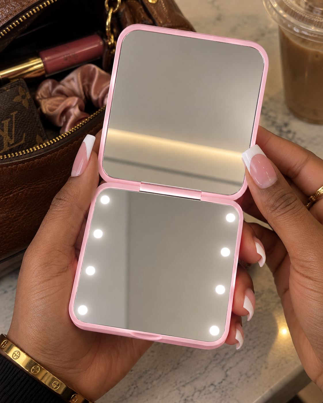 LED Compact Travel Makeup Mirror detail